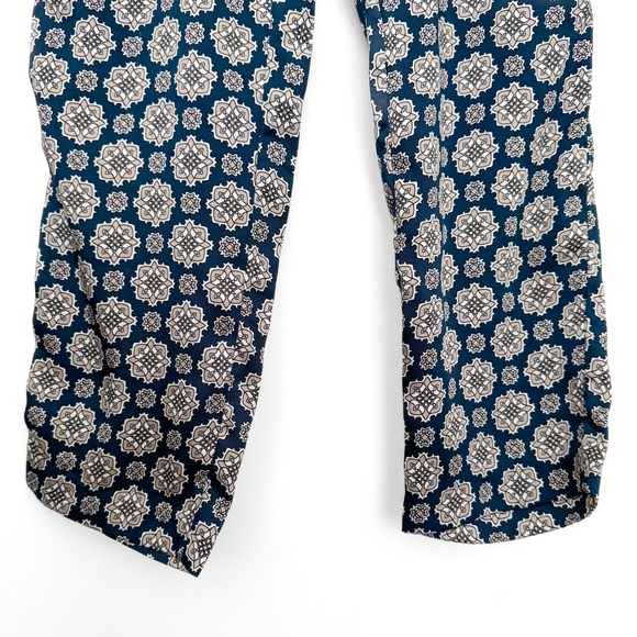 Forever 21 Satin Printed Trousers - Picture 3 of 3